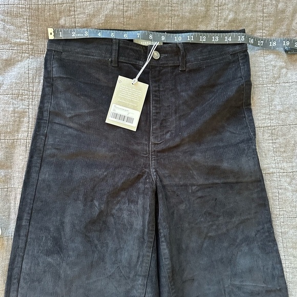 The Corduroy Wide - Leg Pants - Picture 4 of 11